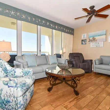 Silver Beach Towers W504